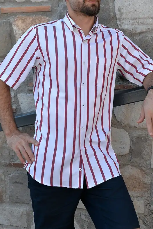 Beyaz Üzerine Kırmızı Çizgili