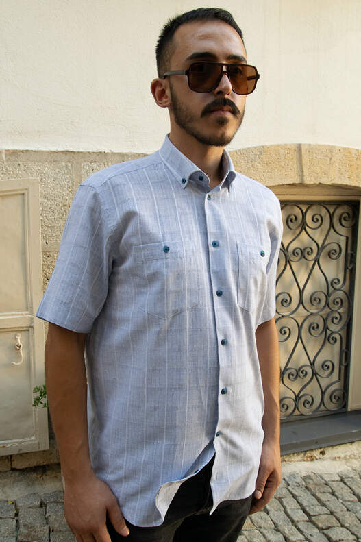 Gri-Mavi Beyaz Kare Gri-Mavi Beyaz Kare